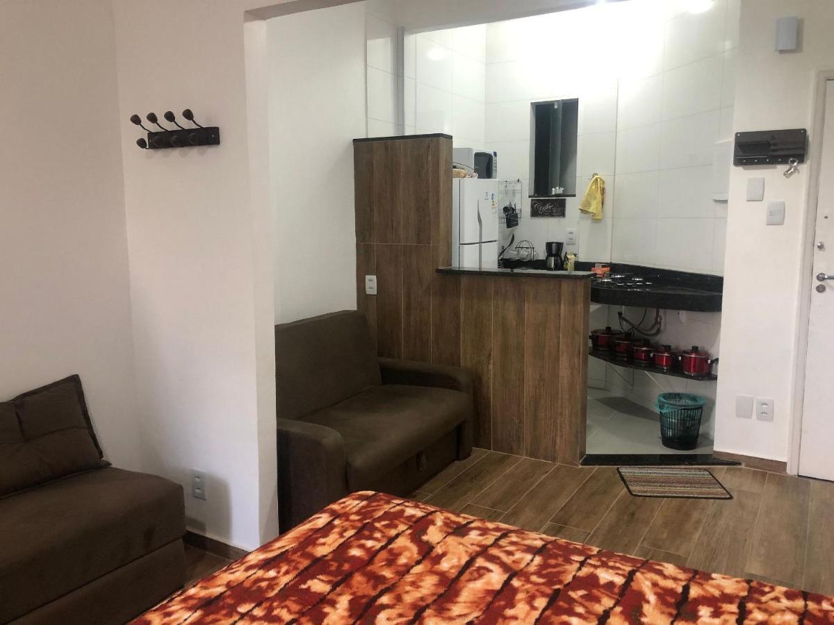 Copacabana Rua Tranquila E Arborizada Perto De Tudo Posto 2 Рио-де-Жанейро Экстерьер фото