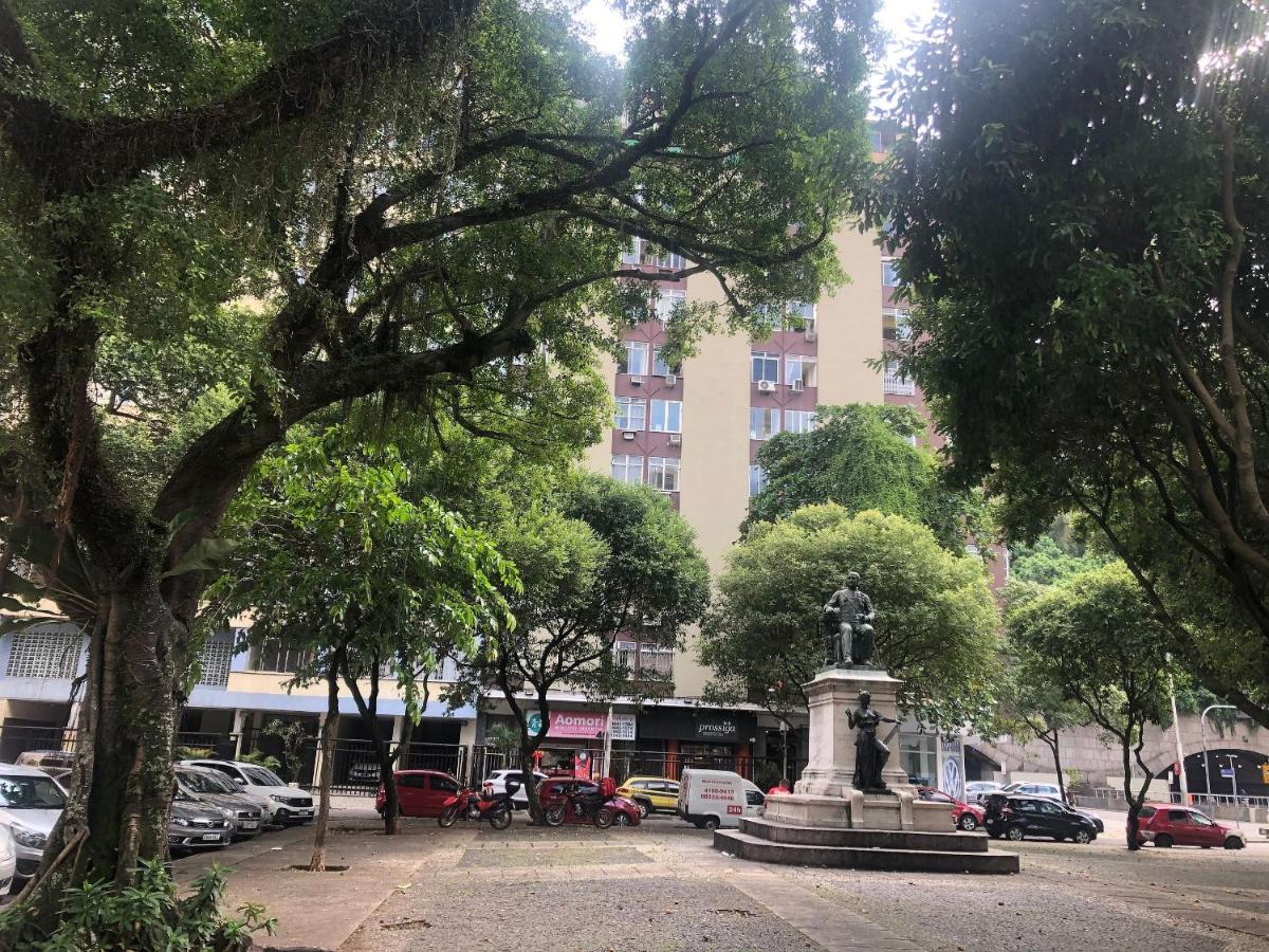 Copacabana Rua Tranquila E Arborizada Perto De Tudo Posto 2 Рио-де-Жанейро Экстерьер фото