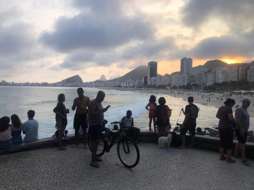 Copacabana Rua Tranquila E Arborizada Perto De Tudo Posto 2 Рио-де-Жанейро Экстерьер фото